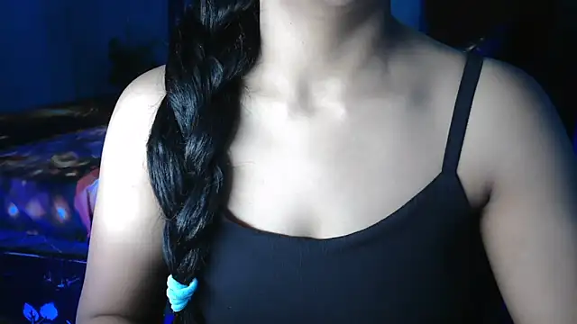 Snapshot of Somiya87 chatting on 05-15-26, 08:07 Somiya87 online show from 05-15-26, 08:07