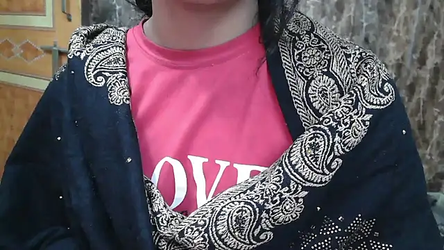 Snapshot of Somiya87 chatting on 01-10-26, 11:44 Somiya87 online show from 01-10-26, 11:44