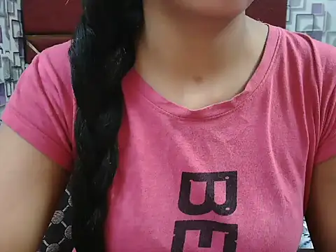 Snapshot of Somiya87 chatting on 09-25-25, 05:30 Somiya87 online show from 09-25-25, 05:30