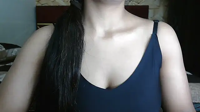 Snapshot of Somiya87 chatting on 02-27-26, 06:41 Somiya87 online show from 02-27-26, 06:41