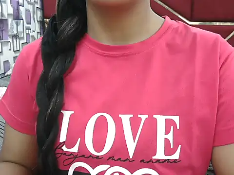 Snapshot of Somiya87 chatting on 11-13-25, 06:01 Somiya87 online show from 11-13-25, 06:01