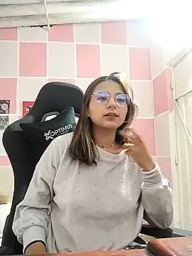 Paulina mosh online show from 03-04-25, 01:45