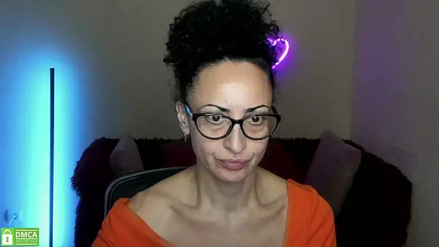 Arianasweety23 online show from 09-15-25, 05:24