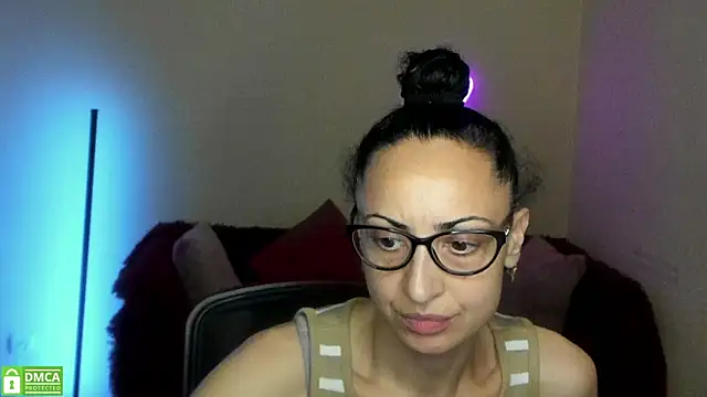 Arianasweety23 online show from 09-17-25, 05:26
