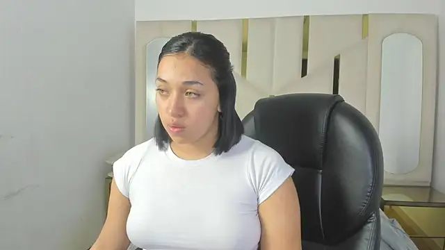 IsabellRodriguez18 online show from 12-18-25, 04:06