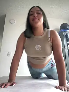 Snapshot of IsabellRodriguez18 chatting on 07-09-26, 04:50 IsabellRodriguez18 online show from 07-09-26, 04:50