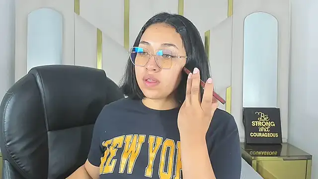 IsabellRodriguez18 online show from 11-14-25, 03:54