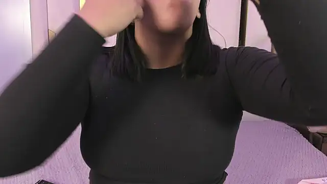 IsabellRodriguez18 online show from 03-25-26, 03:17