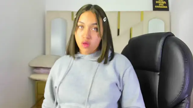 IsabellRodriguez18 online show from 02-08-26, 03:04