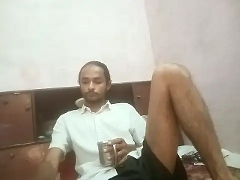 Snapshot of IamRentedBoybfriend chatting on 10-24-25, 01:37 IamRentedBoybfriend online show from 10-24-25, 01:37