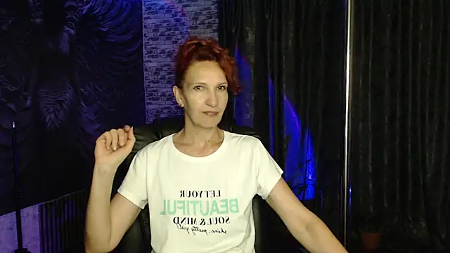 Snapshot of Colibri_ chatting on 09-09-25, 02:21 Colibri online show from 09-09-25, 02:21