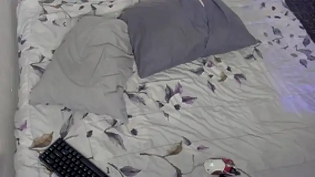 kyle 898 online show from 12-19-25, 05:37