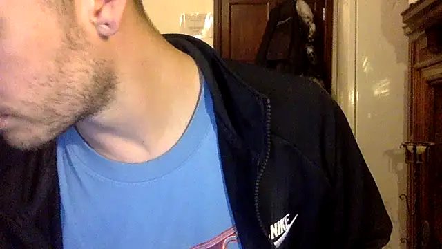 Snapshot of nevermind298079 chatting on 02-25-25, 05:30 nevermind298079 online show from 02-25-25, 05:30