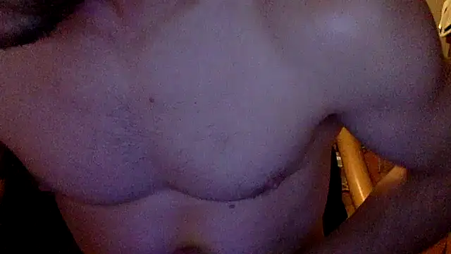 Snapshot of nevermind298079 chatting on 10-04-25, 10:44 nevermind298079 online show from 10-04-25, 10:44