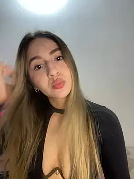 Snapshot of kissa_16 chatting on 02-07-26, 05:37 kissa 16 online show from 02-07-26, 05:37