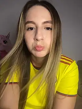 Snapshot of kissa_16 chatting on 02-18-26, 06:11 kissa 16 online show from 02-18-26, 06:11