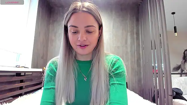 Mia   murrr online show from 12-04-25, 03:16