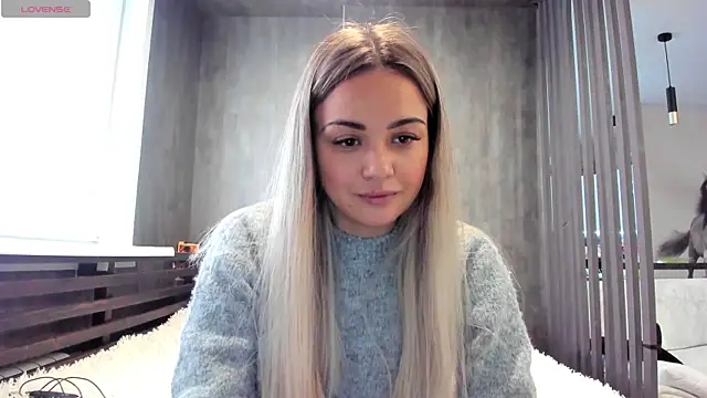 Mia   murrr online show from 11-08-25, 05:11