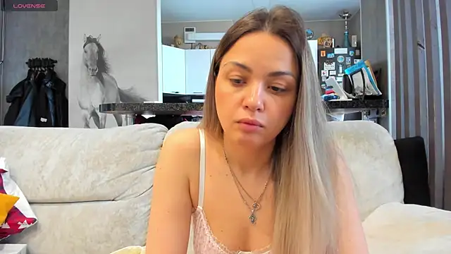 Snapshot of Mia___murrr chatting on 05-12-26, 02:19 Mia murrr online show from 05-12-26, 02:19