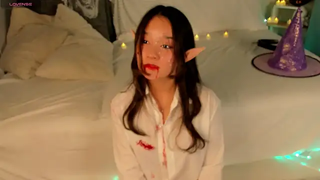 Maekko online show from 10-31-25, 11:22