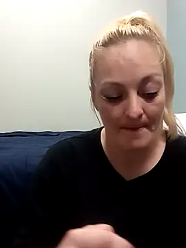 Snapshot of kayNkris chatting on 06-25-26, 05:34 kayNkris online show from 06-25-26, 05:34