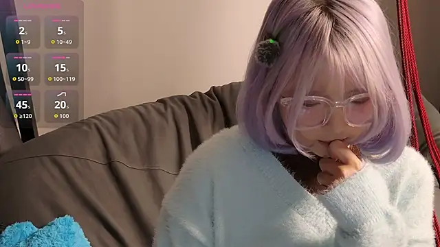 Yu UwU  online show from 11-20-25, 01:34