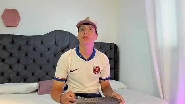 two milkyway online show from 03-17-26, 01:03