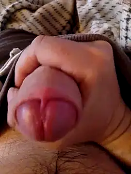 Snapshot of MaxiFabry chatting on 10-26-25, 09:37 MaxiFabry online show from 10-26-25, 09:37