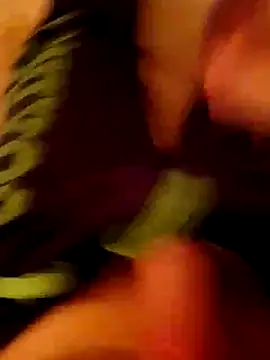 Snapshot of MaxiFabry chatting on 09-28-25, 08:27 MaxiFabry online show from 09-28-25, 08:27