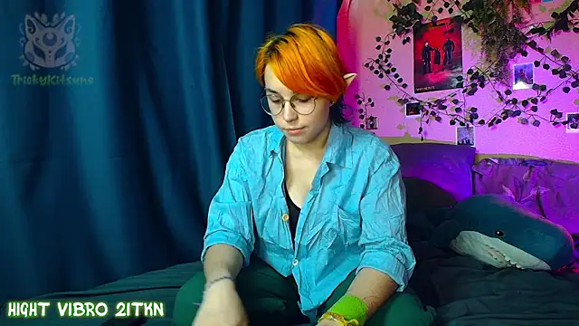 Snapshot of TrickyKitsune chatting on 08-02-26, 03:42 TrickyKitsune online show from 08-02-26, 03:42