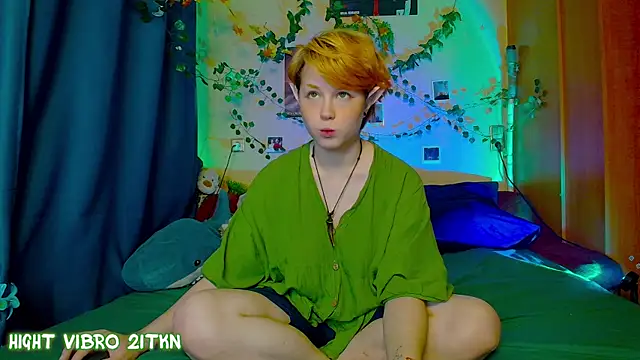 TrickyKitsune online show from 09-25-25, 12:55