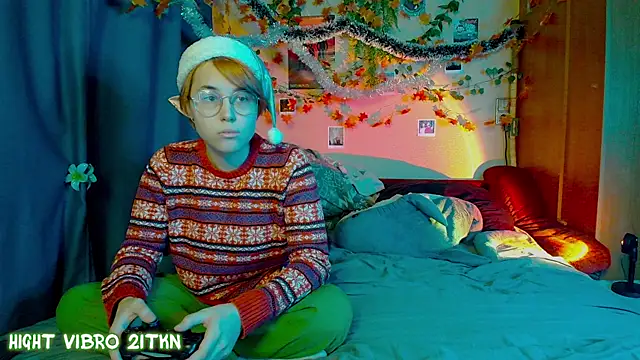 TrickyKitsune online show from 12-18-25, 01:37