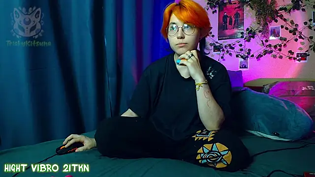 Snapshot of TrickyKitsune chatting on 07-09-26, 04:06 TrickyKitsune online show from 07-09-26, 04:06