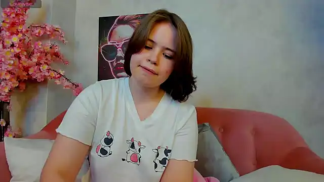 Snapshot of EricaElliott chatting on 02-04-25, 10:32 EricaElliott online show from 02-04-25, 10:32