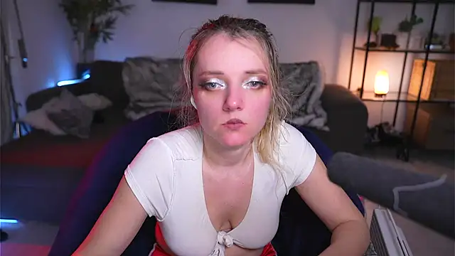 Snapshot of Magnetic_Amy chatting on 02-17-25, 01:55 Magnetic Amy online show from 02-17-25, 01:55