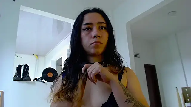 Snapshot of Maam_Ine chatting on 04-29-26, 08:04 Maam Ine online show from 04-29-26, 08:04