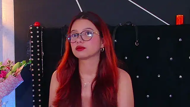 Snapshot of EmiF26 chatting on 02-15-25, 04:36 EmiF26 online show from 02-15-25, 04:36