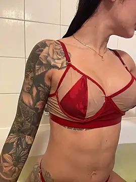 Karol Towers online show from 01-06-26, 02:43