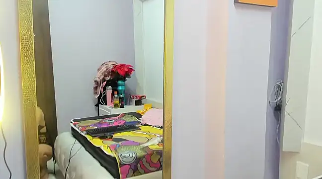 Chloe Martini online show from 03-11-25, 06:41