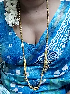 Snapshot of kavi-99 chatting on 06-11-26, 04:15 kavi-99 online show from 06-11-26, 04:15