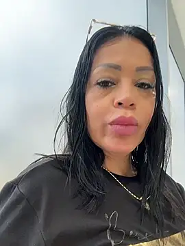 KarolRubi1 online show from 04-16-26, 05:57