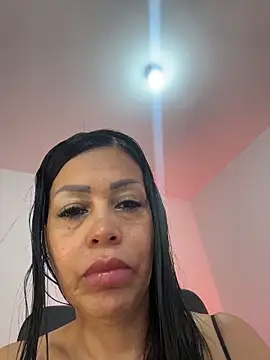 KarolRubi1 online show from 05-17-26, 04:51