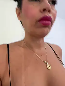 Snapshot of KarolRubi1 chatting on 03-02-25, 03:41 KarolRubi1 online show from 03-02-25, 03:41