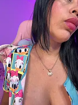 Snapshot of KarolRubi1 chatting on 09-28-25, 03:24 KarolRubi1 online show from 09-28-25, 03:24