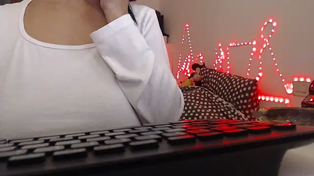 LasolitaAuri online show from 10-29-25, 07:13