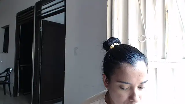 Coral0403 online show from 03-05-25, 07:49