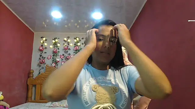 Coral0403 online show from 04-17-26, 08:33