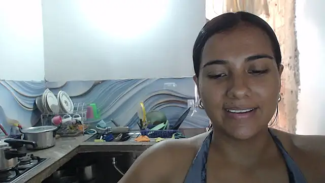 Snapshot of Coral0403 chatting on 07-10-26, 06:41 Coral0403 online show from 07-10-26, 06:41