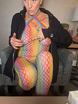 AlessasRoom online show from 11-10-25, 12:37