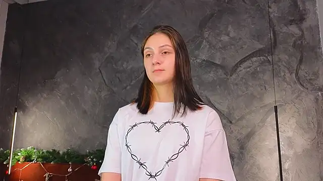 GuinevereGell online show from 12-28-24, 08:58